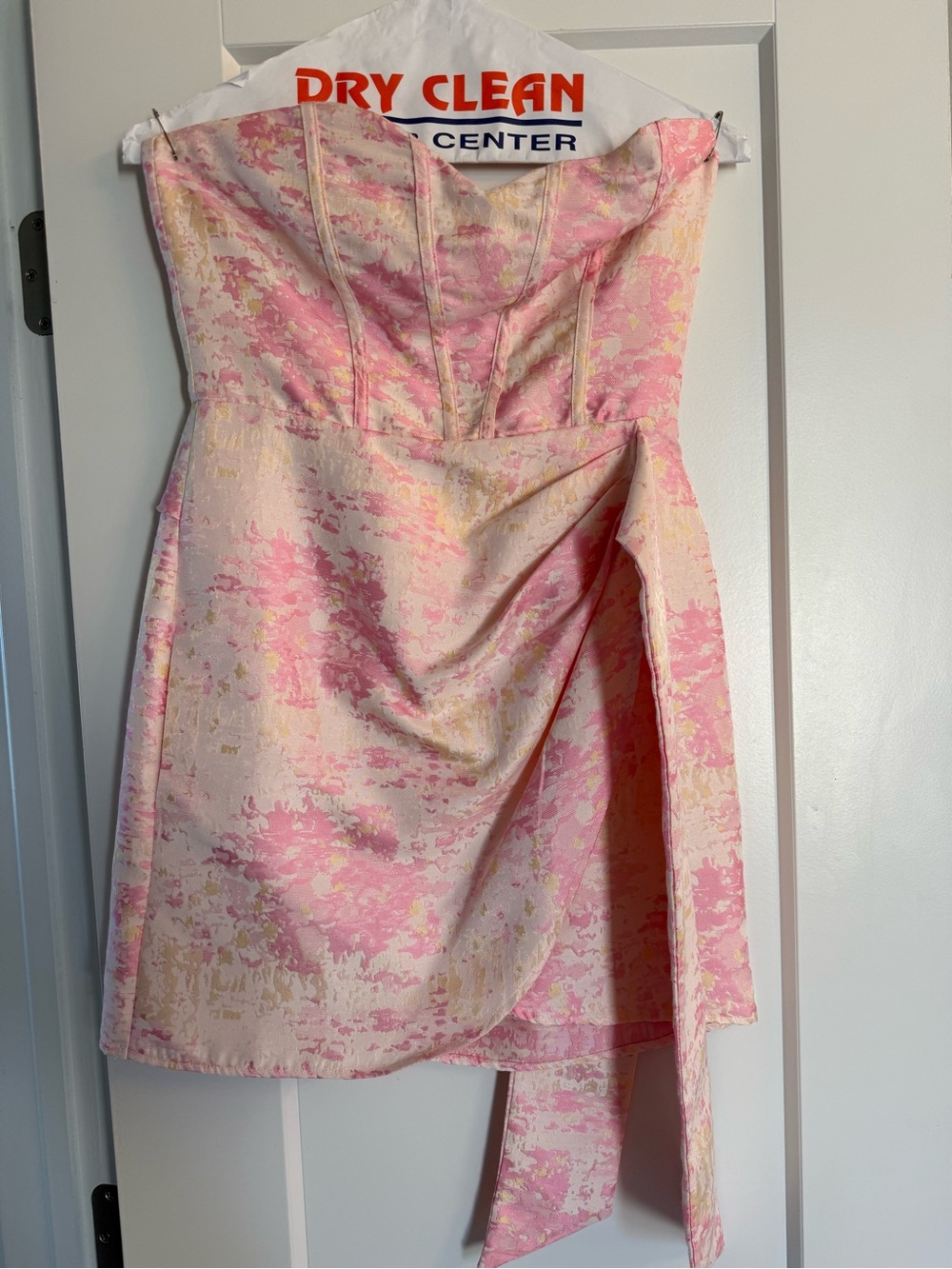 Storia Strapless Pink & Cream Floral Jacquard Cocktail Dress